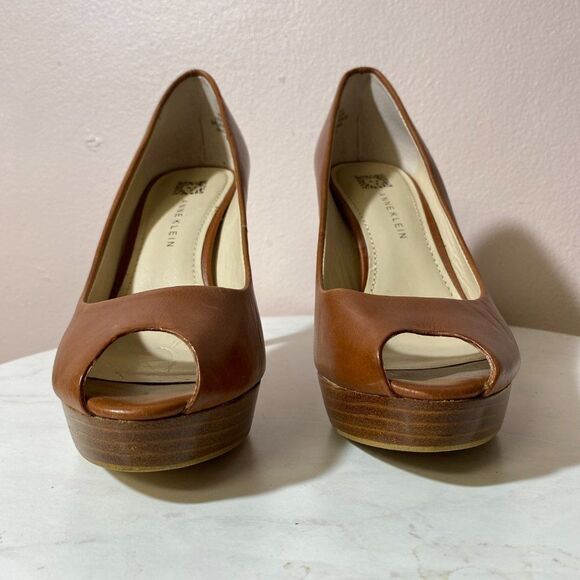 ANNE KLEIN Brown Leather Peep Toe Platform Pumps - Picture 2 of 6